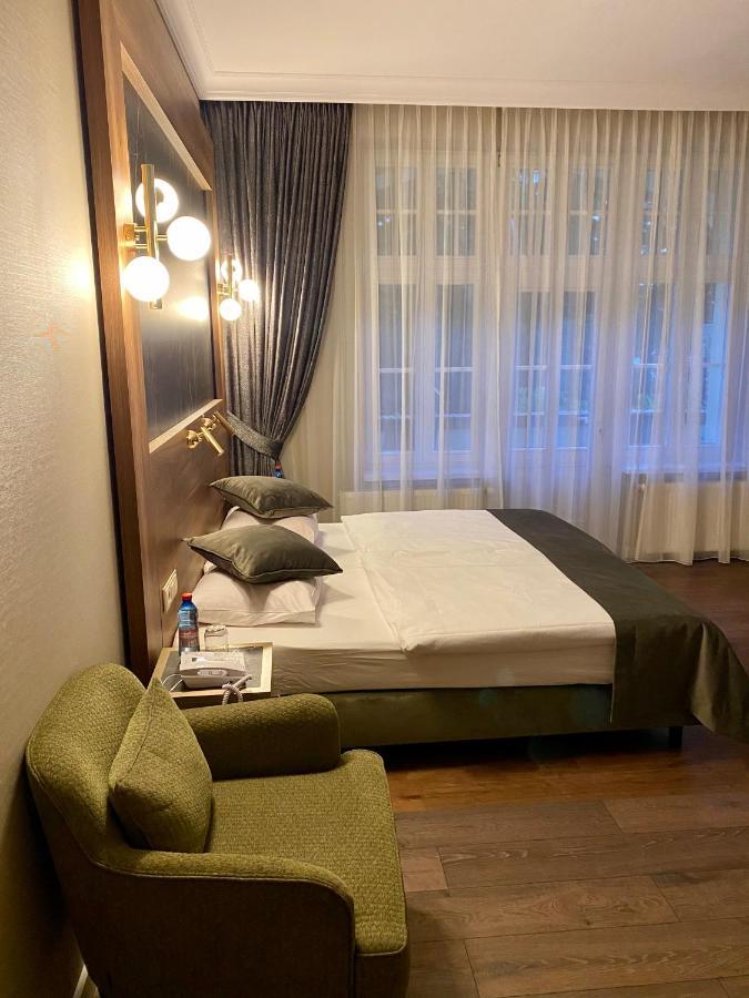 Pensjonat - Restauracja Zolty Domek Szczecinek Exteriör bild